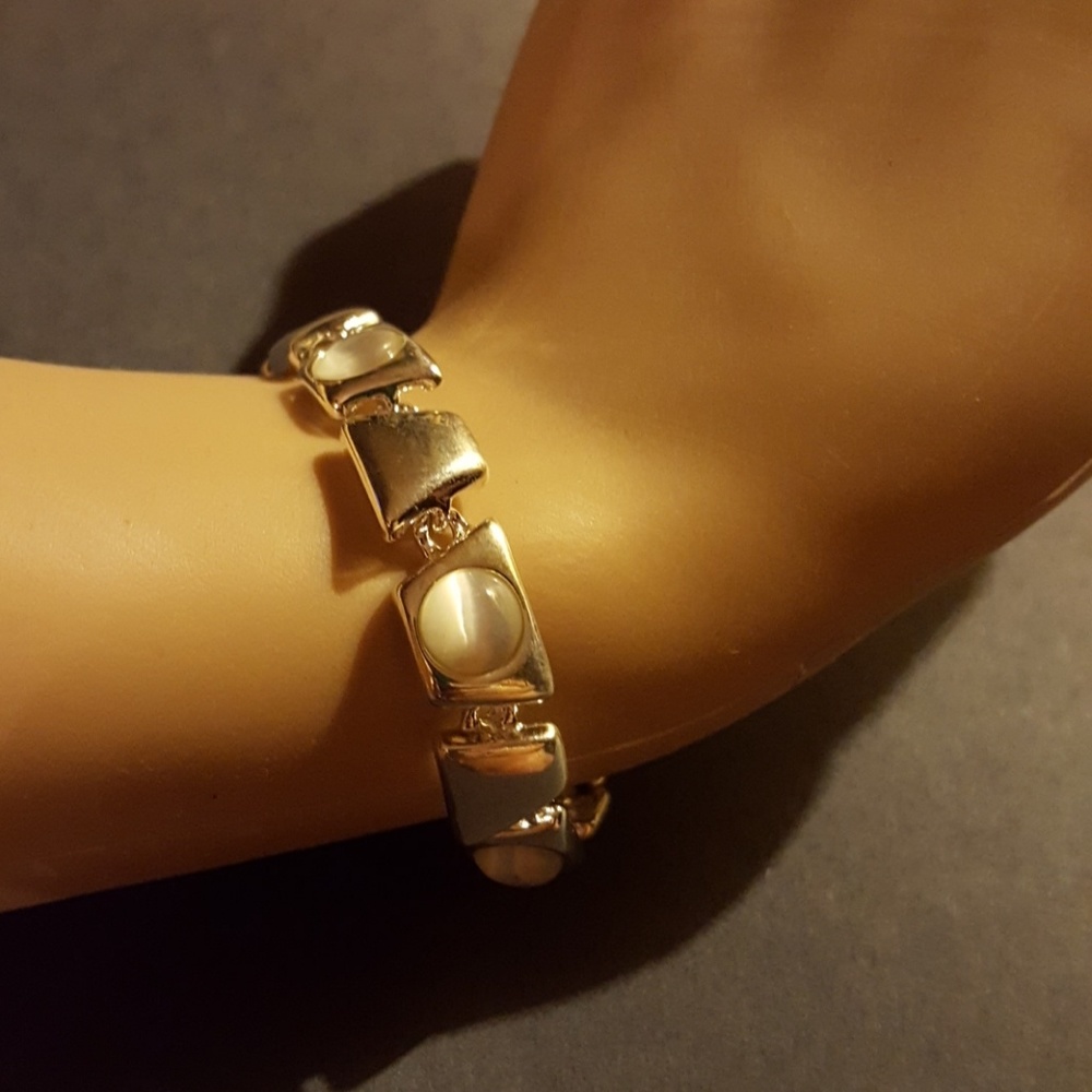 New magnetic opal Triangle  bracelet - Picture 4 of 8